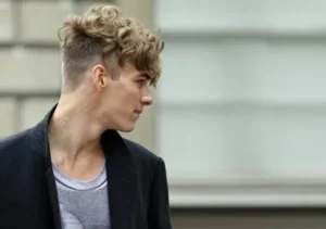 Curly and Textured Haircuts That Pop 