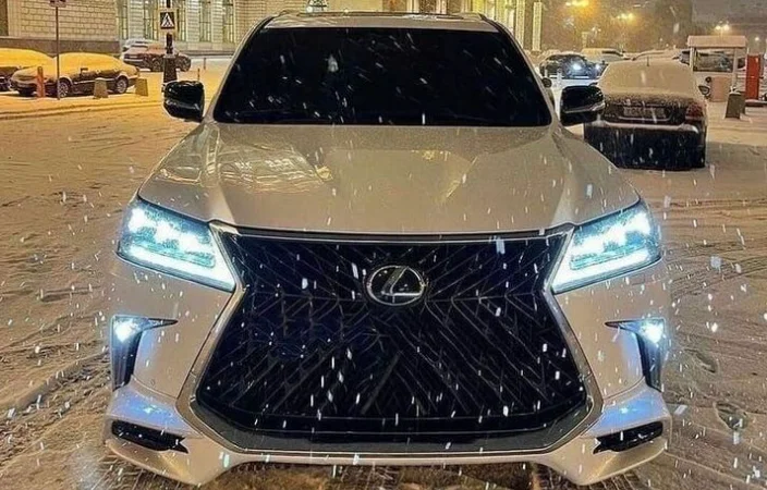 Lexus – Timeless Luxury with a Modern Edge