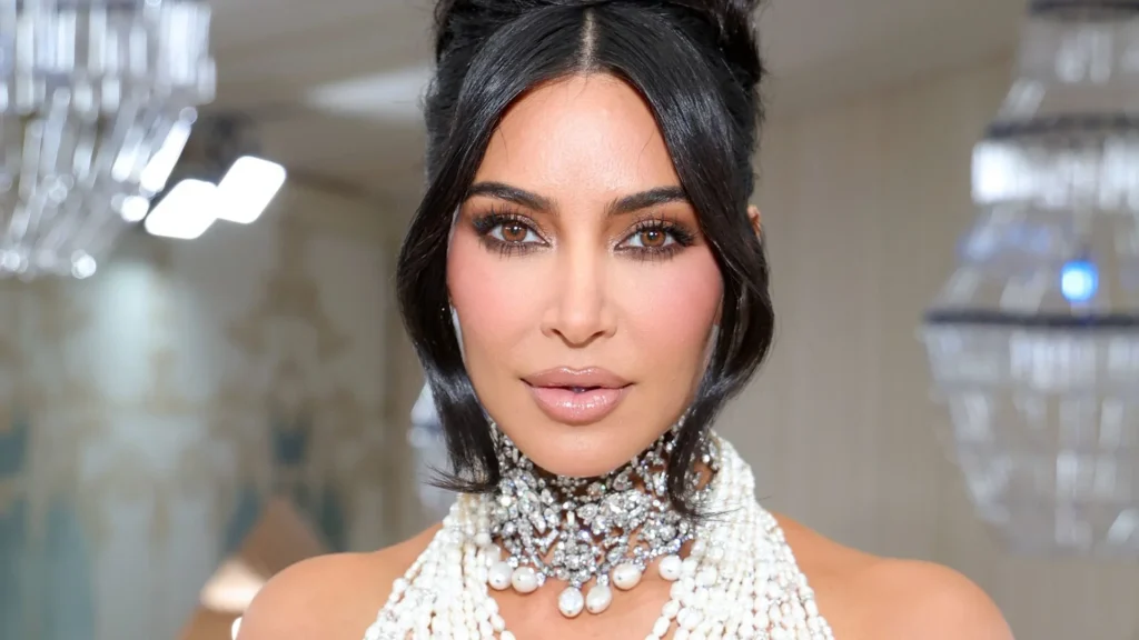 Kim Kardashian Net Worth – $1.7 Billion | Top 60 Richest Celebrities Glam Queen
