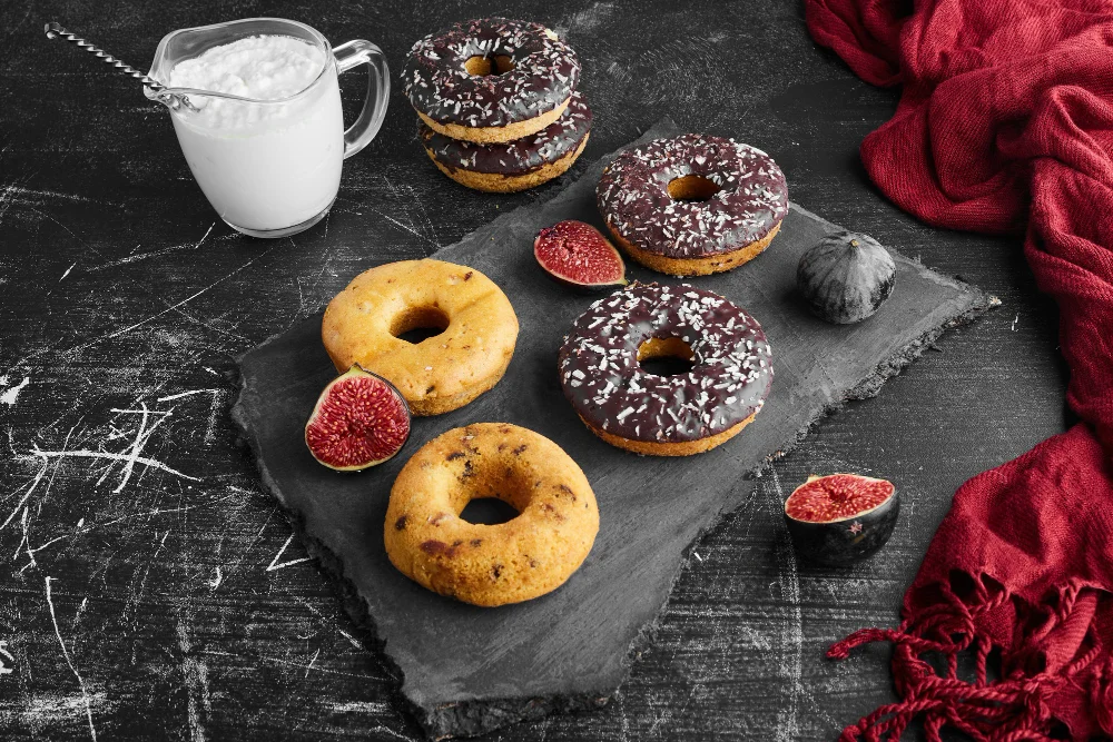 Muffins and Cupcakes: Bite-Sized Baked Desserts for Any Occasion
