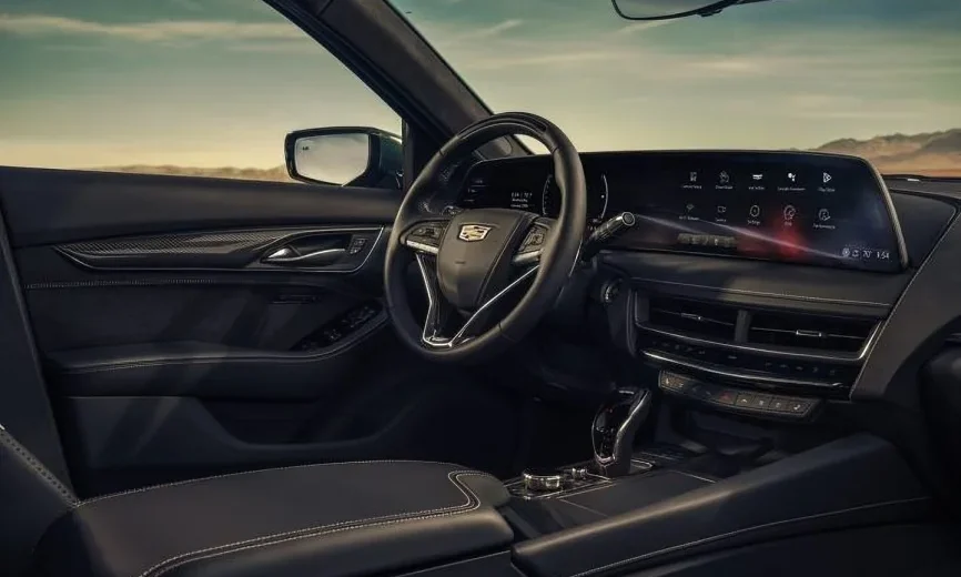 Interior and Technology in the CTS-V Coupe