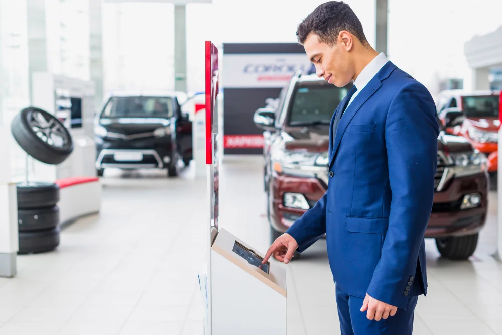 Lincoln: Refined Elegance from American Roads