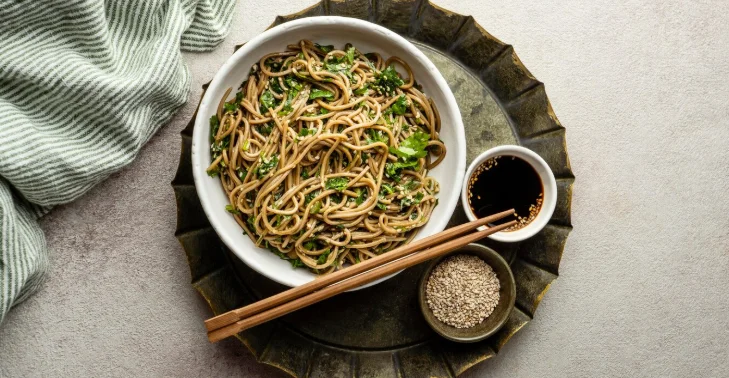 Wednesday Warm-Up: Asian Noodle Bowls with Snap Peas 30 minute meals for dinner -30 Minute Meals for Dinner