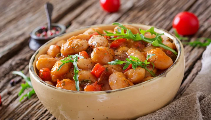 Chickpea Curry with Spinach and Tomatoes-500 calorie dinner ideas