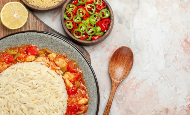 Tomato Rice with Chicken and Green Beans