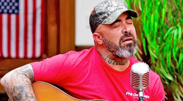 Career Highlights: Contributing to Aaron Lewis Net Worth
