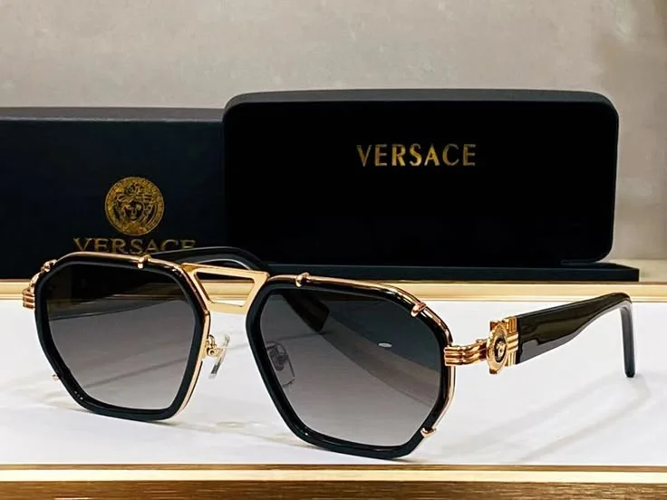 Carrera: Sporty Meets Urban Cool