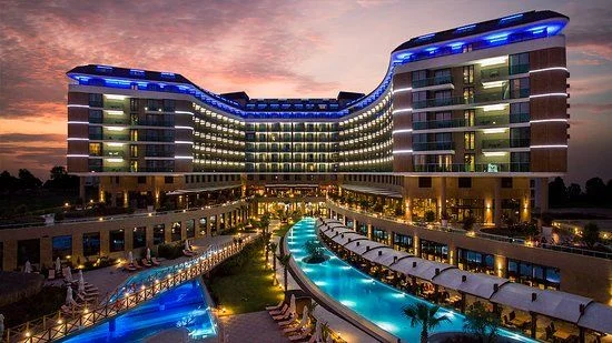 Exploring Best Resort Companies Like Four Seasons