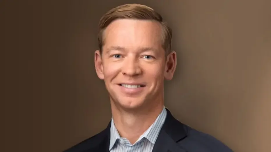 What is Chris Kempczinski net worth?