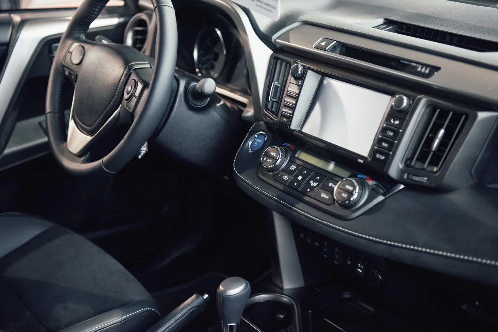 Comfort & Technology Features in Luxury Car Interiors