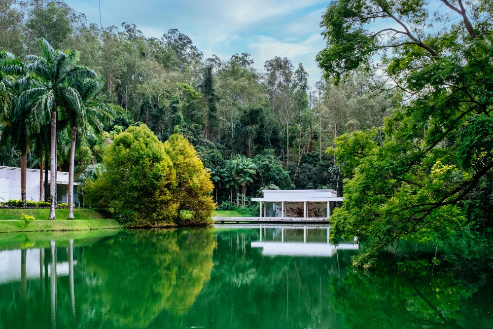 Energy Efficiency Systems in Design Luxury Homes Green