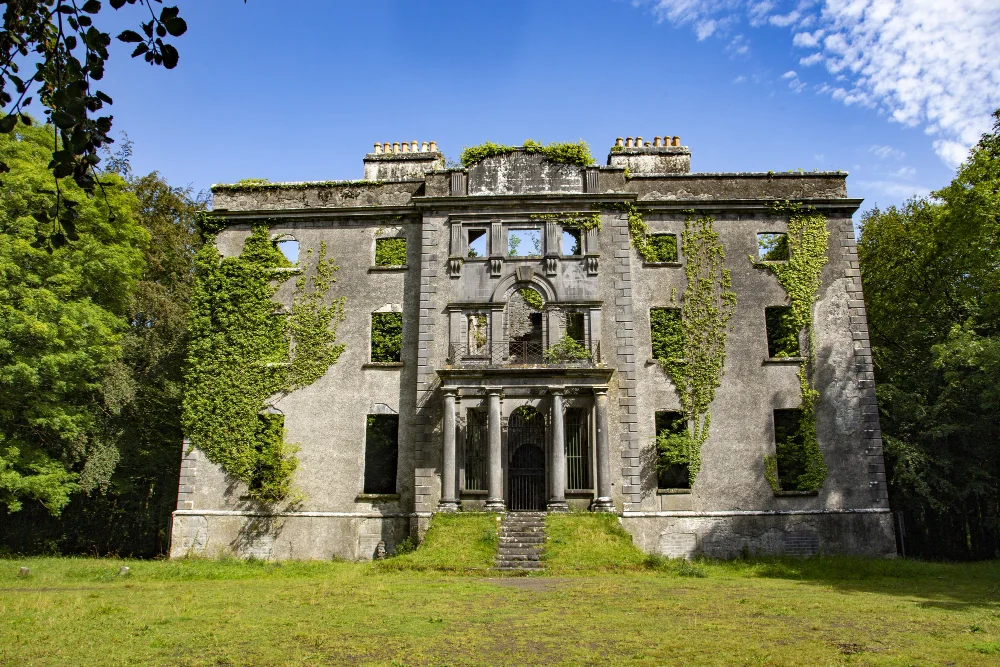 Stunning Exterior Designs for Castle Homes