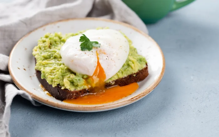 Avocado and Egg Toast-best lunchtime meals