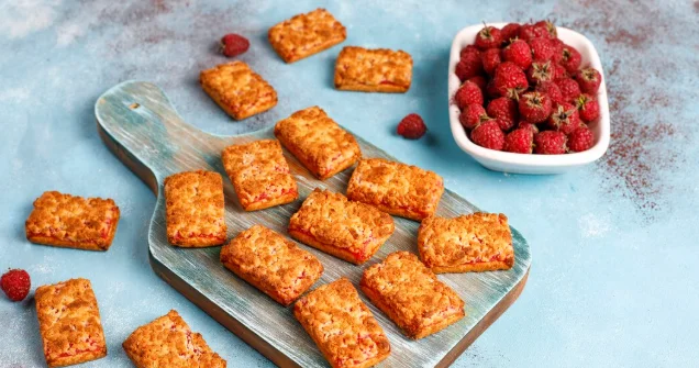 Baked Oatmeal Squares-healthy breakfast prep