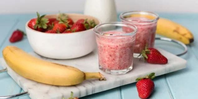 Berry and Banana Smoothie