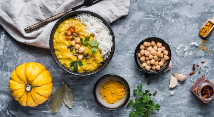Chickpea Curry with Coconut Milk