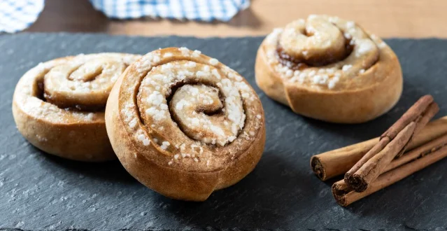Cinnamon Swirl Rolls-group breakfast ideas