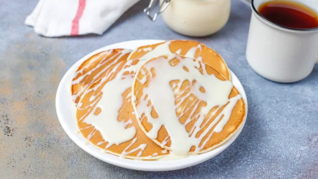 Classic Fluffy Pancakes-top brunch recipes
