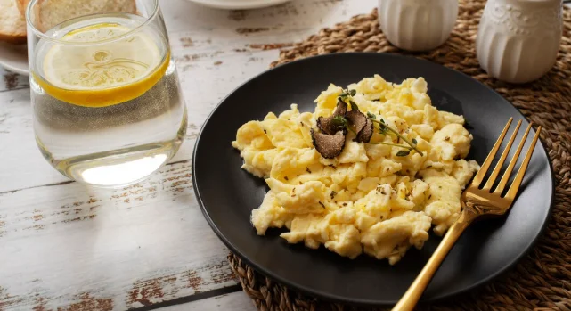 Classic Scrambled Eggs with Herbs