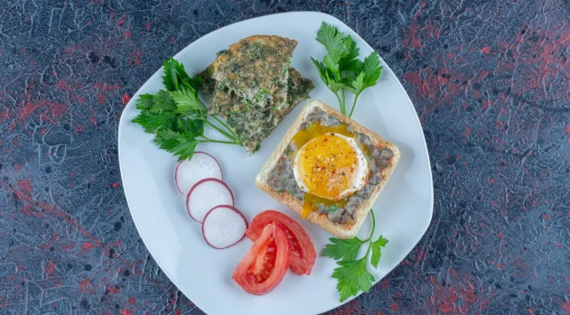 Fluffy Scrambled Eggs with Herbs