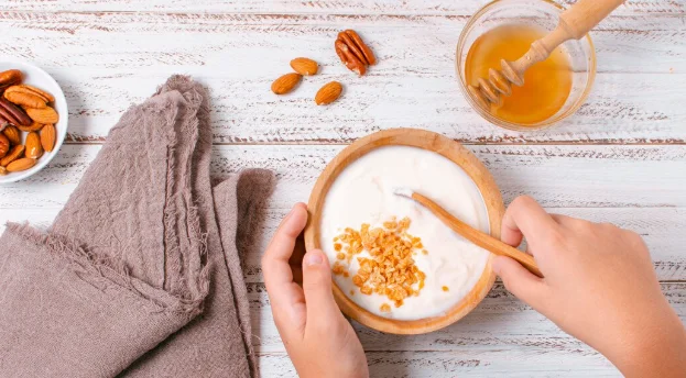 Greek Yoghurt with Honey and Walnuts