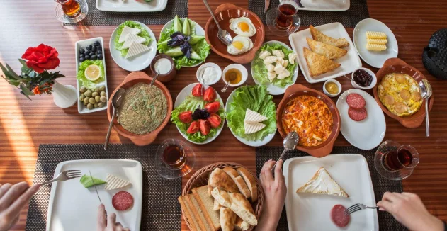 International Flavours on the Table