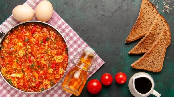 Shakshuka : A Satisfying, Easy Breakfast Idea