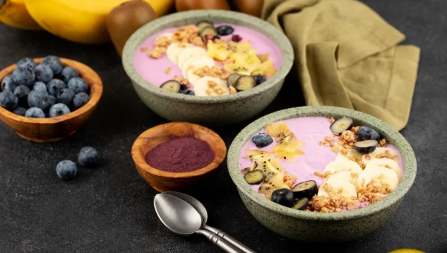 Smoothie Bowls and Parfaits