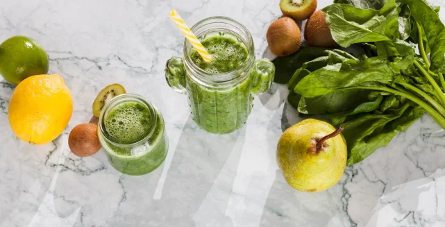 Smoothies with Hidden Greens-fast and healthy breakfast