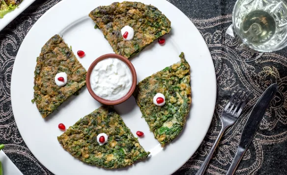 Spinach and Feta Omelette-simple breakfast ideas