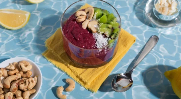 Tropical Sunrise Smoothie Bowl-easy healthy breakfast ideas