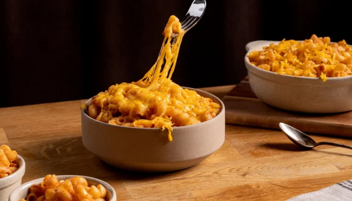 Truffle Mac and Cheese with White Cheddar-dinner recipes for dinner party