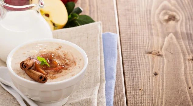 Warm Apple Cinnamon Porridge