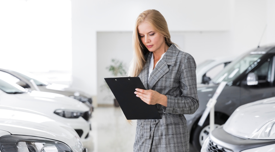 Confirm Service Records of the Used Luxury Car