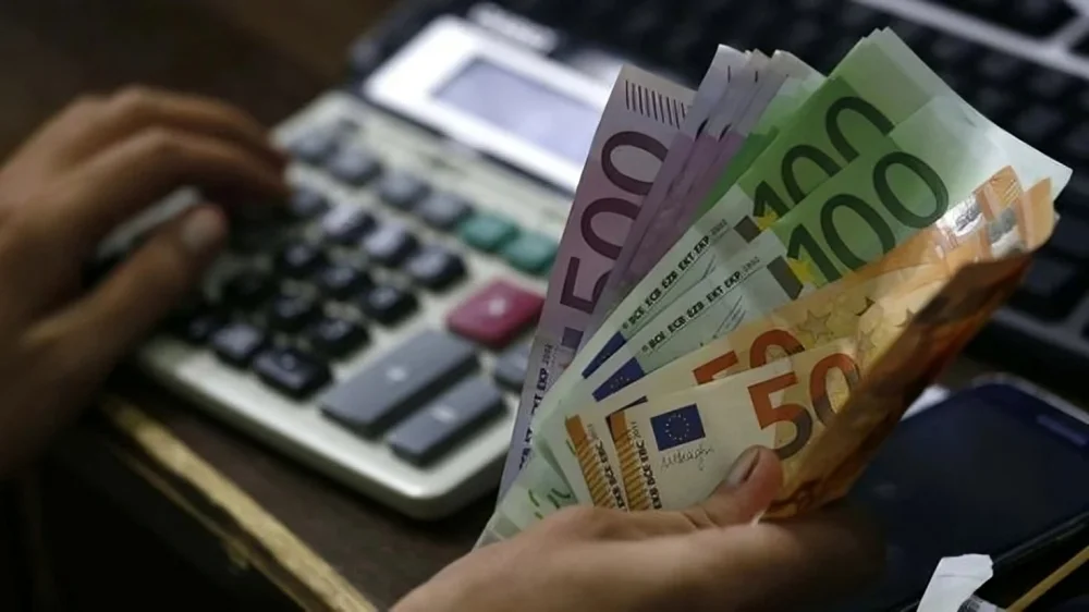 Strategies to Minimize Interest Costs