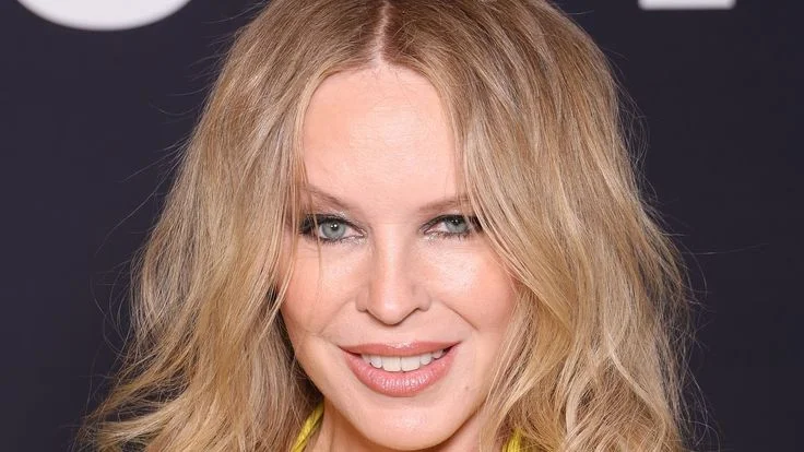 How Income and Expenses Affect Kylie Minogue Net Worth