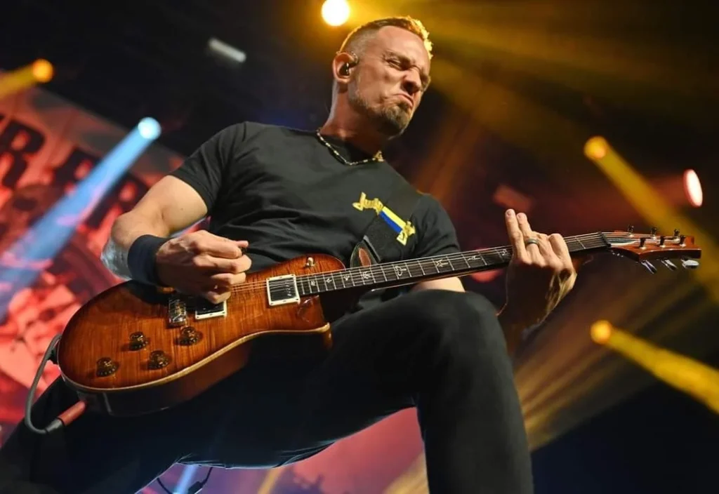 Real Estate and Assets Behind Mark Tremonti Net Worth
