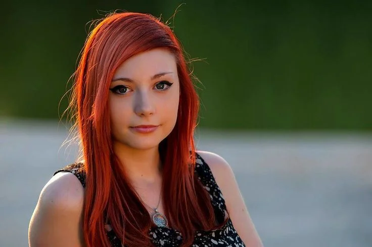 Lifestyle & Assets (What Her Wealth Looks Like)