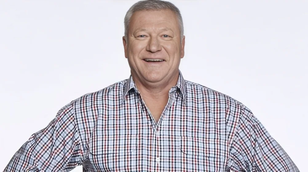 Comparison With Other Australian TV Hosts