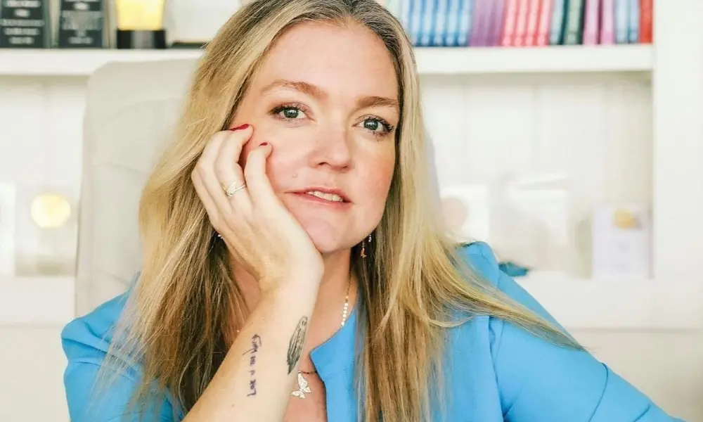  Portrait of bestselling author Colleen Hoover for Colleen Hoover Net Worth 2026.
