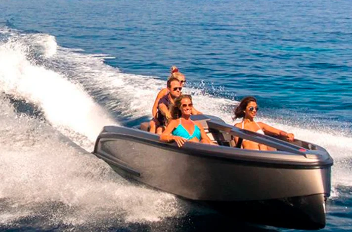 Mini Jet Boat Guide – Speed, Power & Shallow Water Thrills