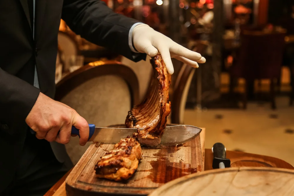 Best Steakhouse in Chicago: Juiciest Cuts in the Windy City
