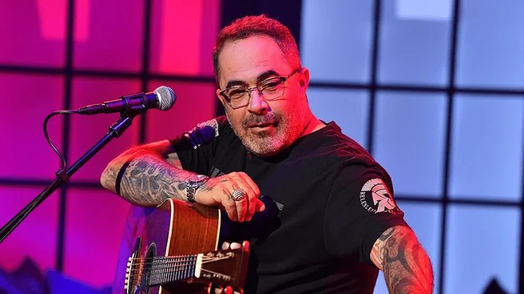Aaron Lewis Net Worth 2025: Career, Income, and Personal Life