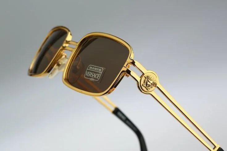 Sunglasses Brands: Most Stylish and Trusted Names