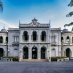 Modern Colonial Homes: Tradition and Contemporary Living