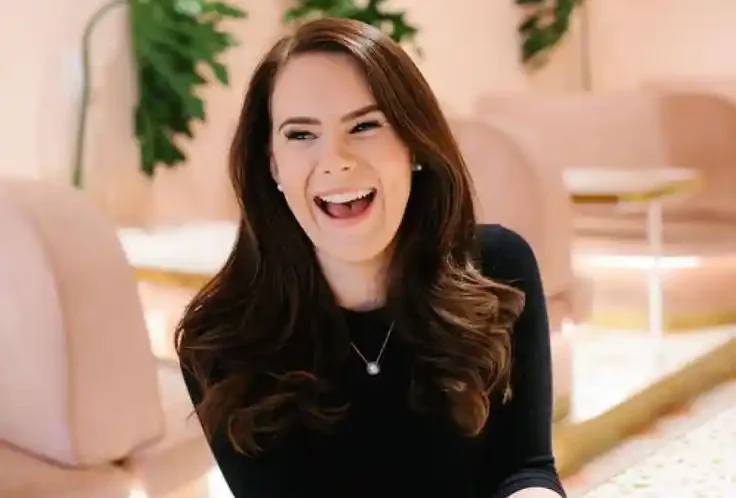 Victoria Devine Net Worth: