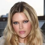 Sophie Monk Net Worth: