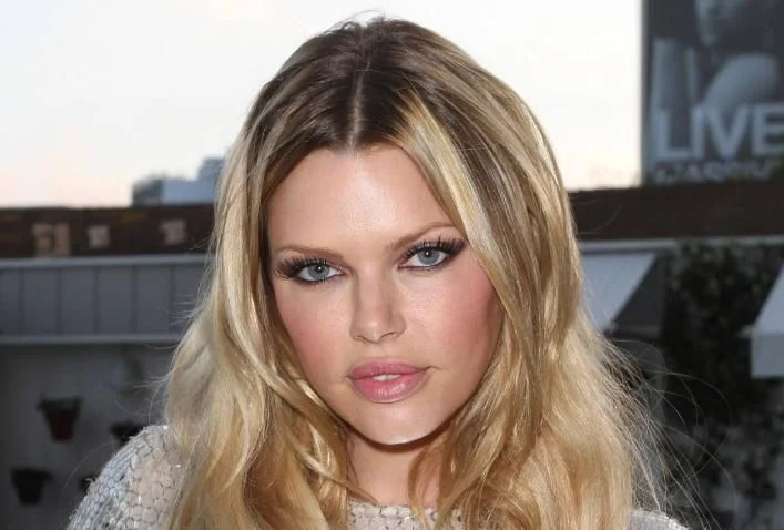 Sophie Monk Net Worth: