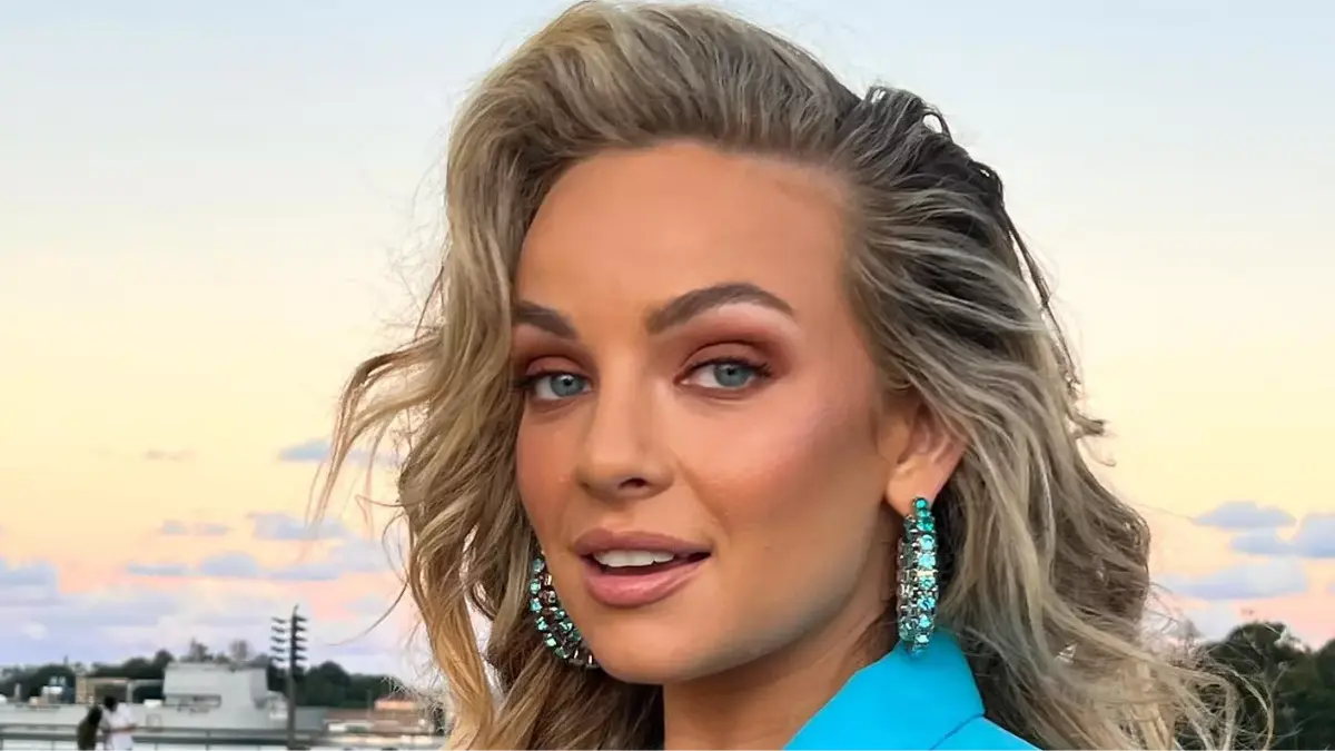 Abbie Chatfield Net Worth