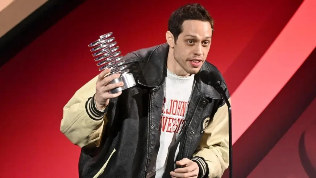 pete davidson lifestyle income